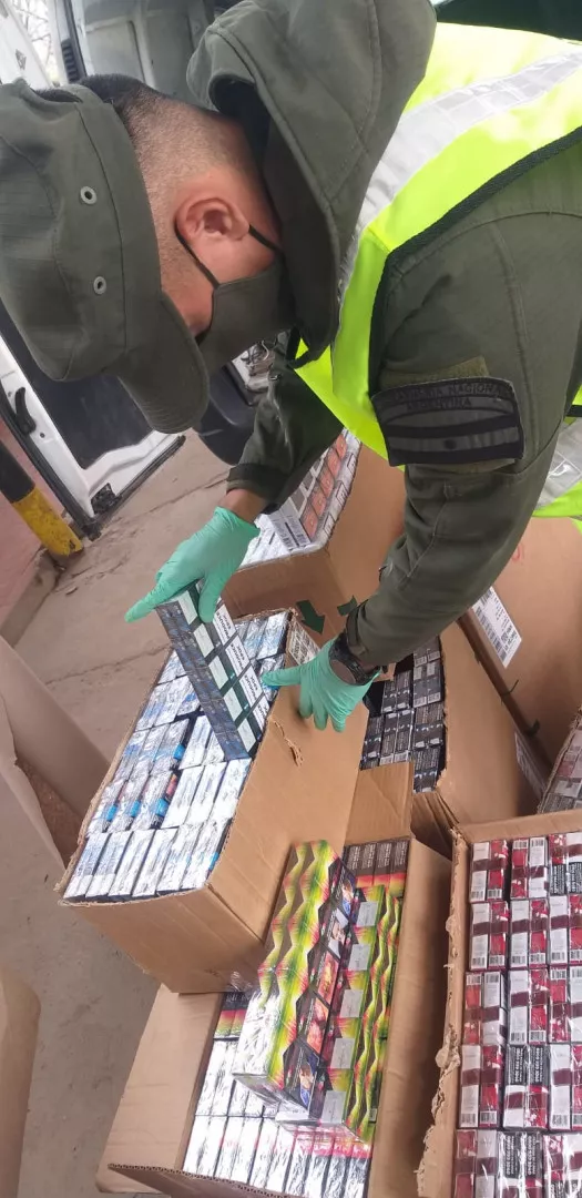 decomisan_atados_de_cigarrillos_valuados_en_mas_de_1_millon_de_pesos_1