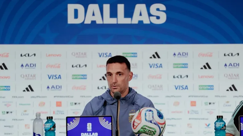 scaloni-conferencia