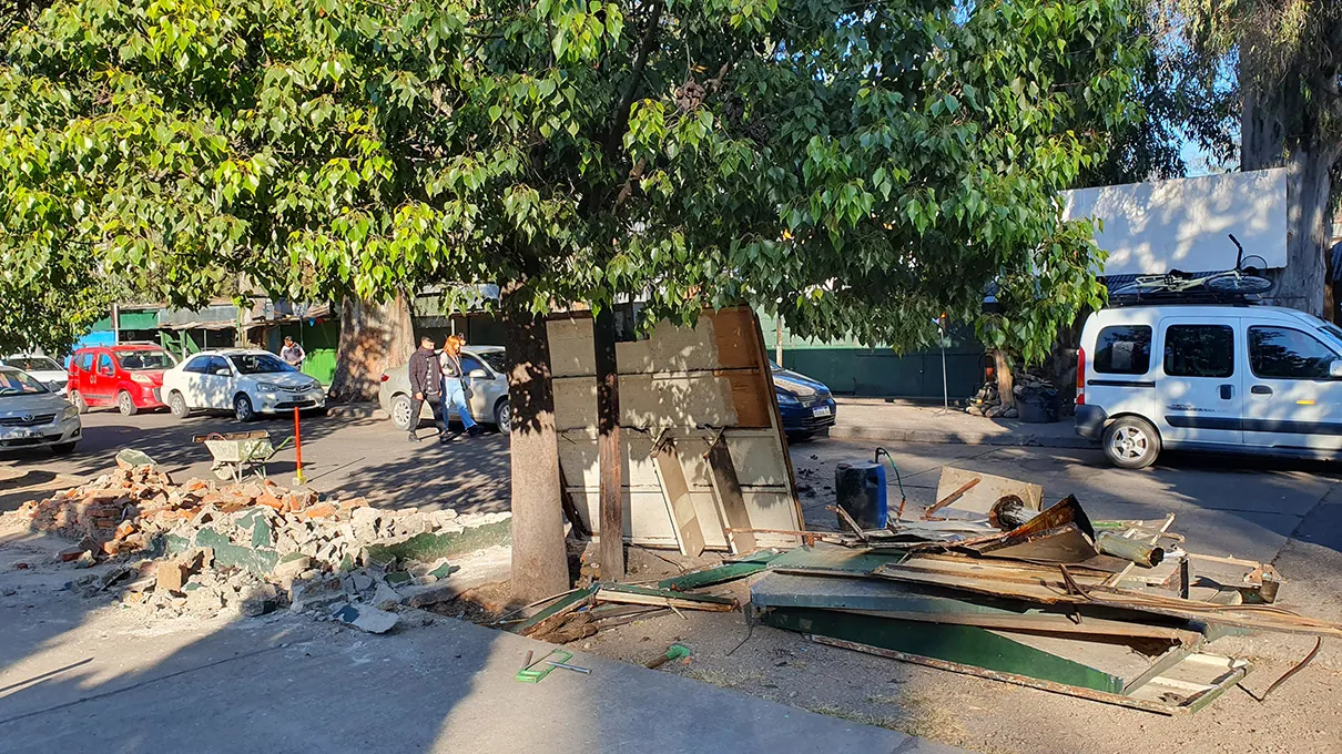 demolicion-de-local-en-parque-san-martin-1