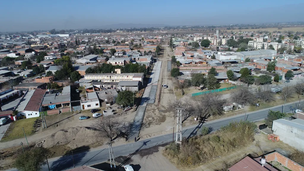 Pavimentacion-de-Av.-Cangas-del-Tineo-con-drone-2