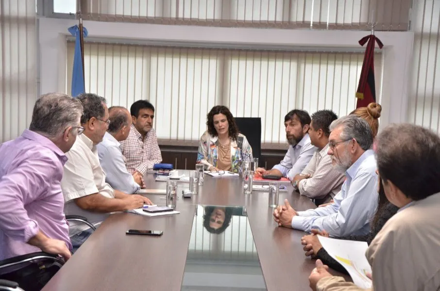 93672-el-gobierno-convoca-a-mesa