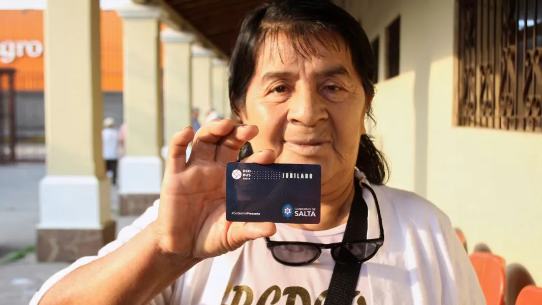 14166-desde-este-1-de-octubre-se-habilita-el-viaje-solo-con-la-tarjeta-para-jubilados-en-el-interior