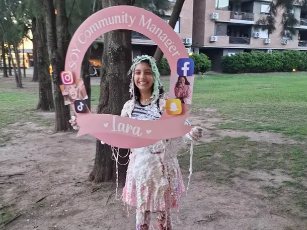 lara-ghione-se-recibio-la-universidad-los-12-anos