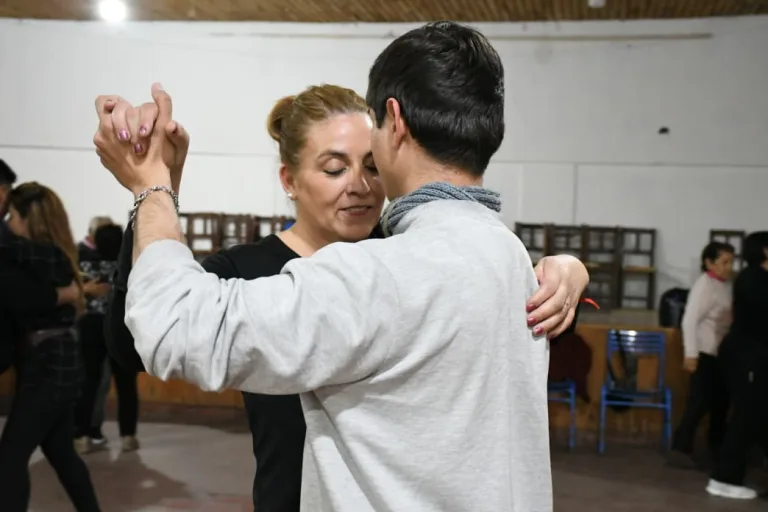 9clases-de-tango-ciudad-del-milagro-768x512