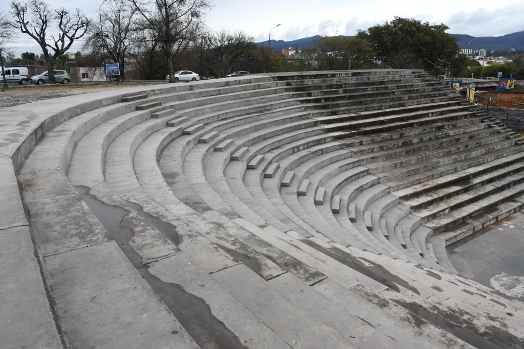 obra-escalinatas-plaza-espana-5-1024x683