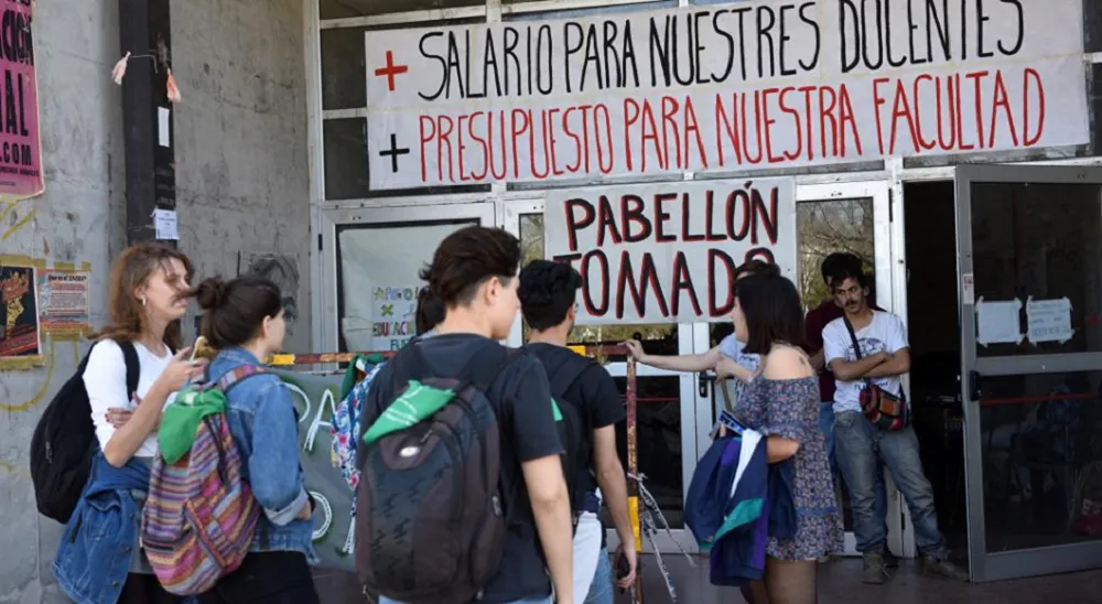 facultad-tomada