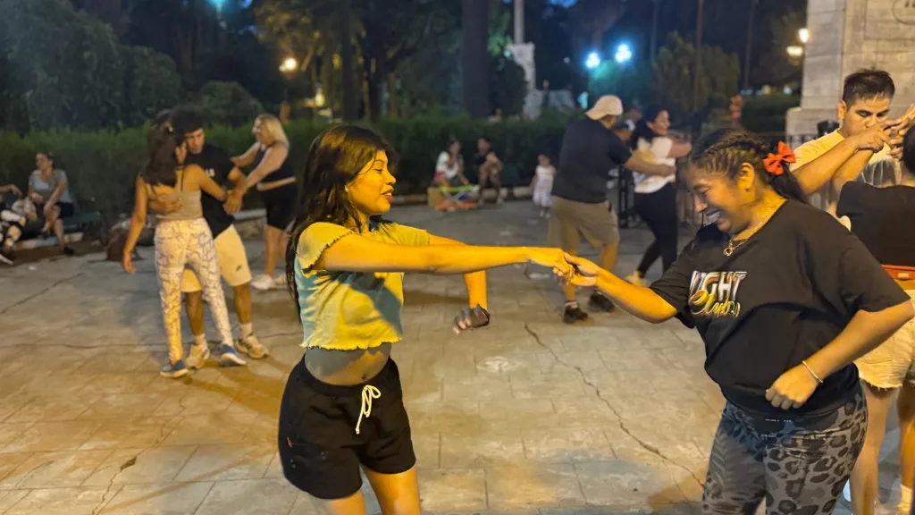 4foto-punto-bachata-plaza-1024x576