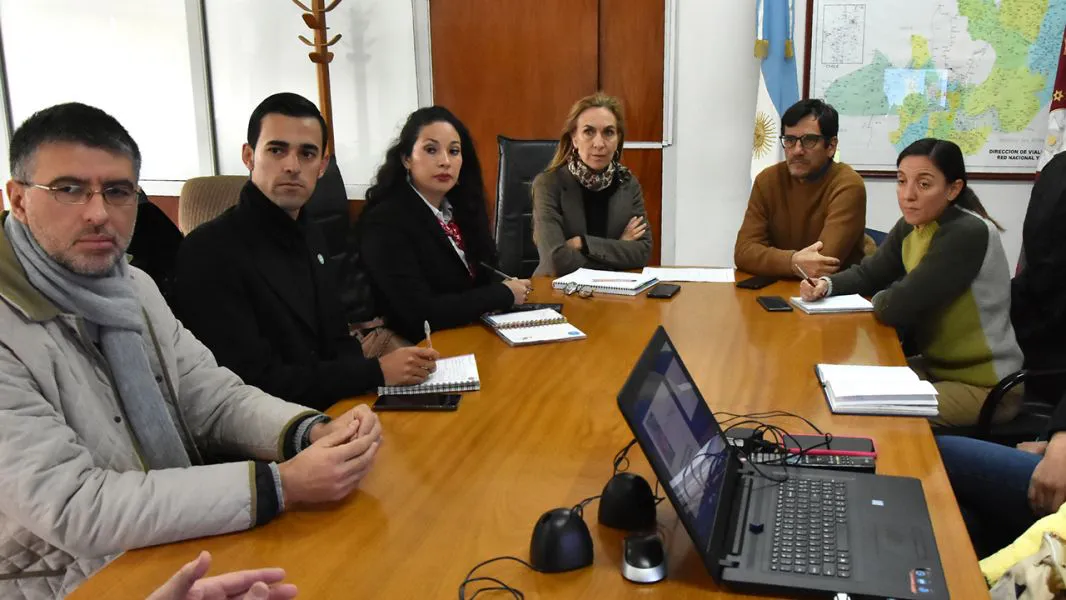 96648-trabajo-institucional-para-fortalecer-el-posicionamiento-de-las-frutillas-saltenias