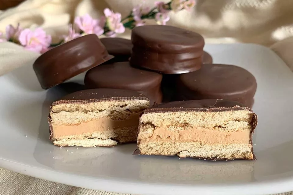 593403-43387-alfajor-okok-