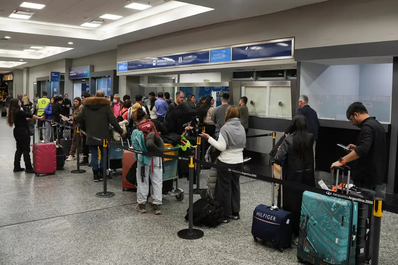 hasta-cuando-es-el-paro-de-controladores-KJ7NIVW7SRDQXDP56LOA4XLXEY_1