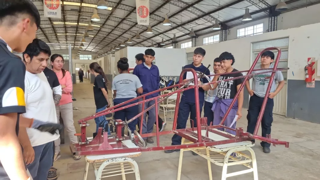 101145-alumnos-de-la-escuela-tecnica-n-3148-se-preparan-para-la-eco-race-2025