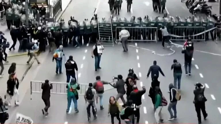 MFWH4EM5MZH5LLRHLULE222O6Q