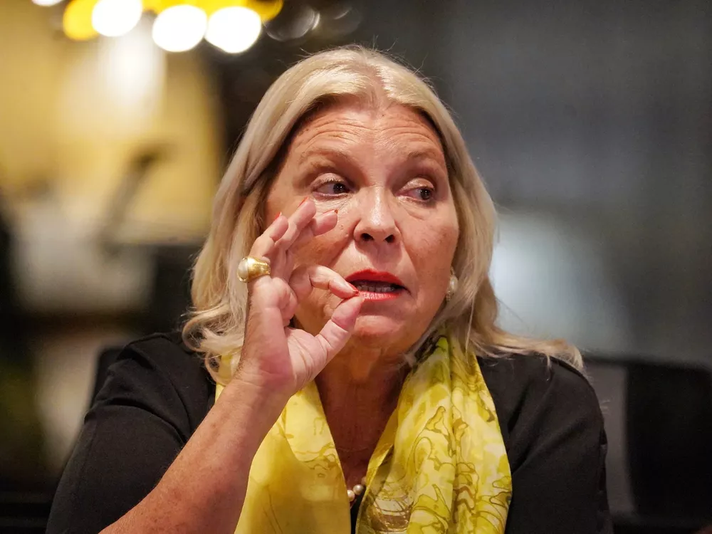 elisa-carrio-apunta-a-impuestos___Z8k3bDxQ9_2000x1500__1