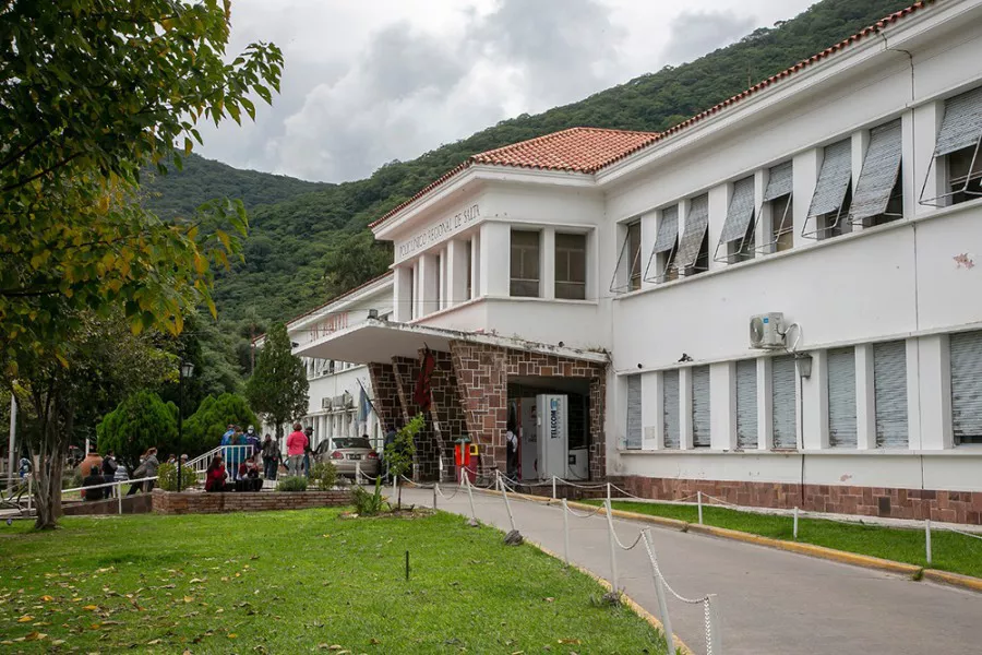 71176-atencion-en-consultorios-externos-del-hospital-san-bernardo