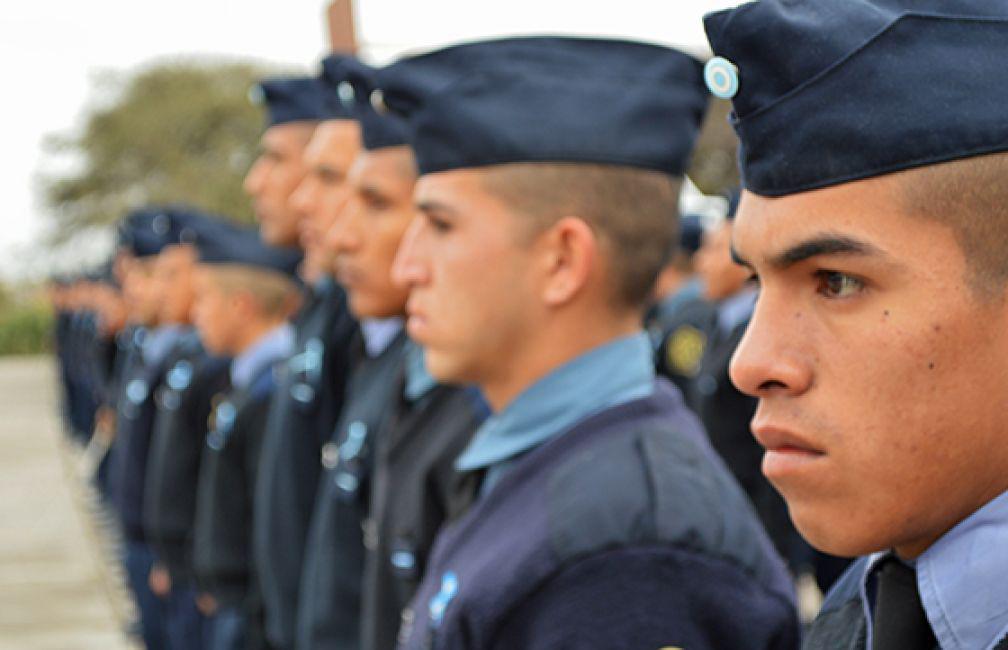 62104-abren-las-inscripciones-para-cadetes-y-suboficiales-de-la-policia