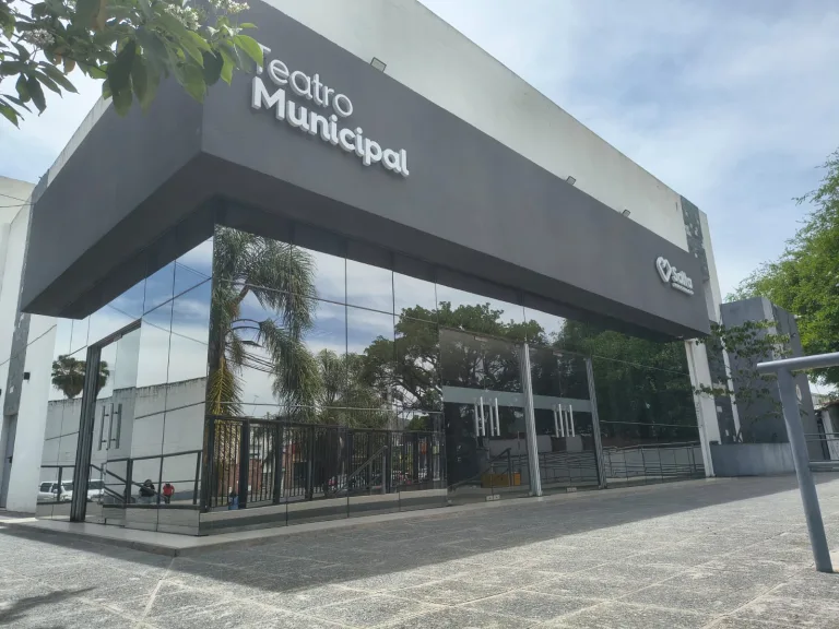 teatro-municipal-fachada-4-768x576