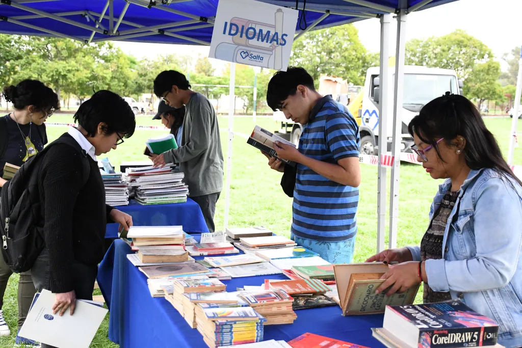 suelta-de-libros-unsa-5-1024x683