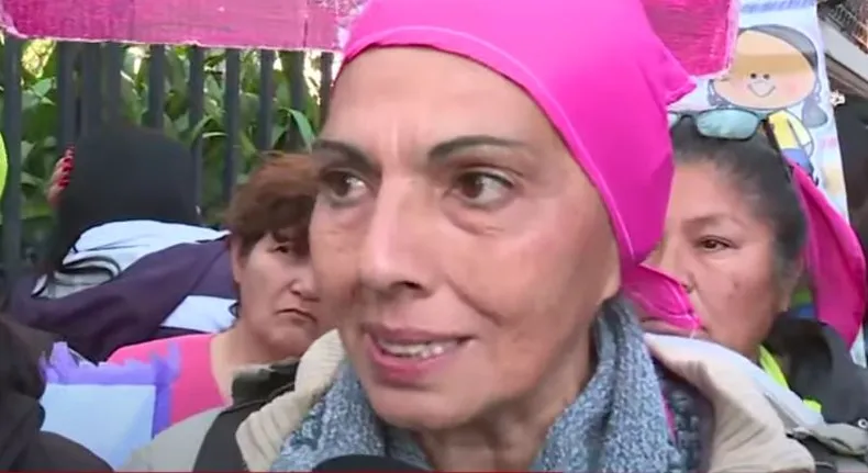 mujer-comedorjpg