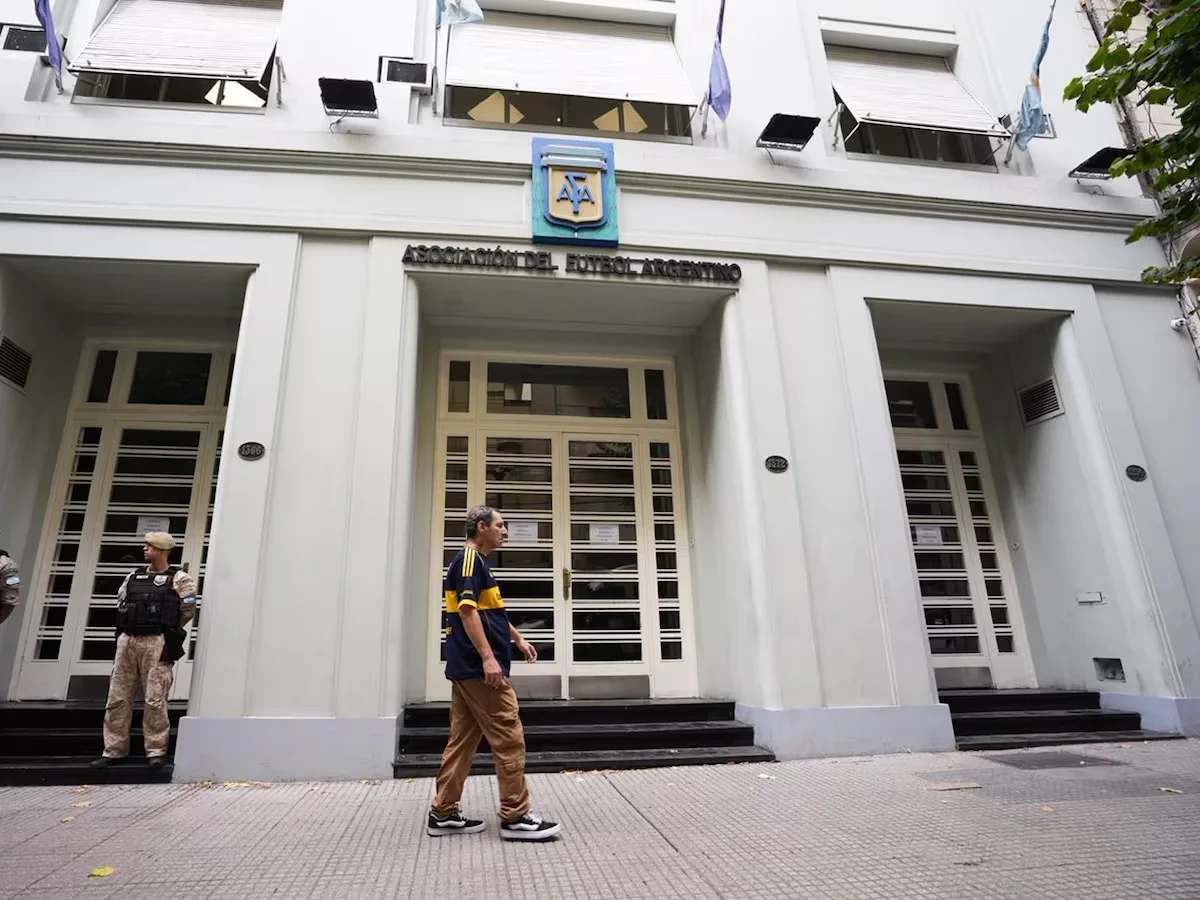 allanamiento-en-la-sede-de-la-calle-viamonte-de-A57BBAB7RBCMLIIOIVTEKY2OTM