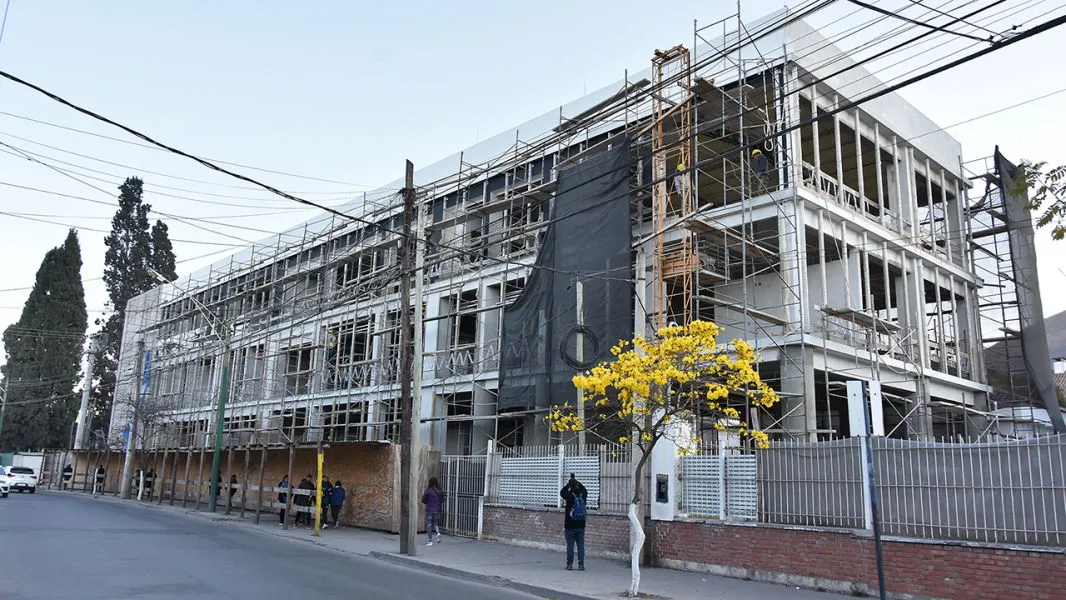 97497-la-obra-en-el-san-bernardo-avanza-en-diferentes-frentes-para-su-ampliacion-y-refuncionalizacion