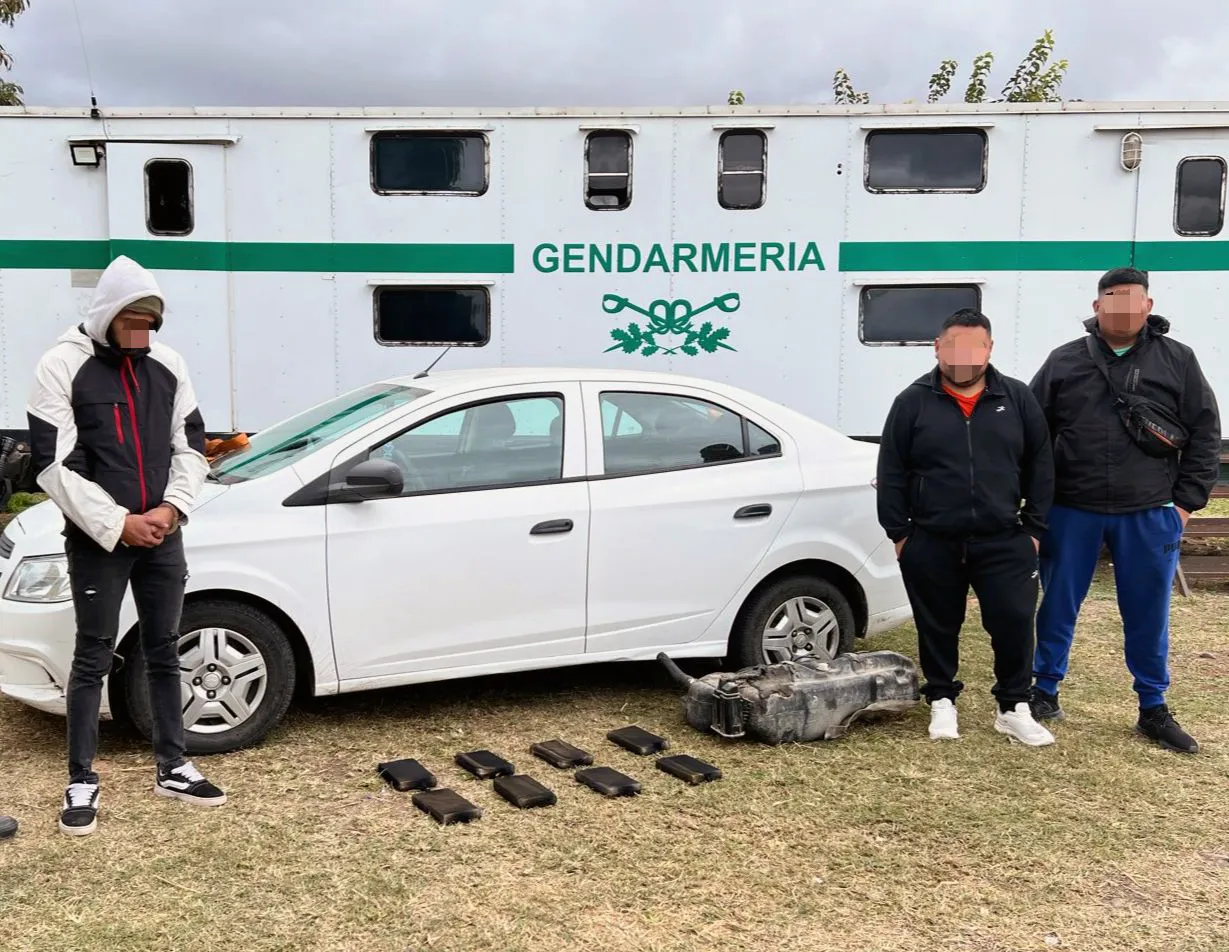 Salta 8 kilos de cocaína ocultos en el tanque de combustible