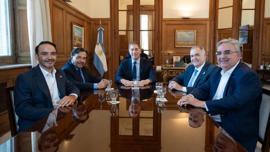 110068-saenz-y-gobernadores-del-norte-grande-se-reunieron-con-santilli-por-la-agenda-de-la-region