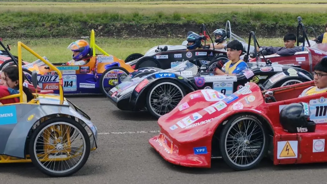 104868-escuelas-tecnicas-saltenias-participaron-en-el-desafio-nacional-eco-race-2025