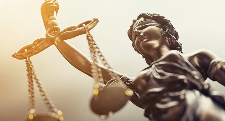 cest-balanza-de-la-justicia