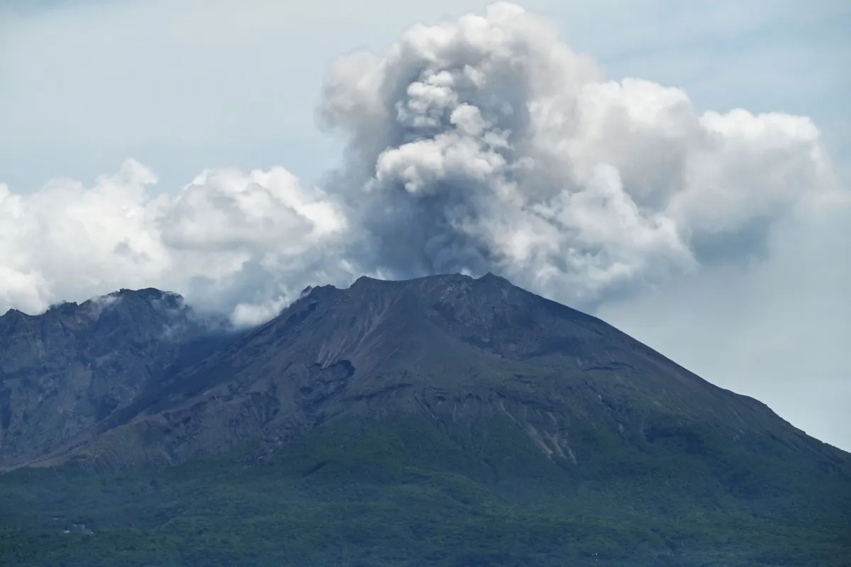 AFP__20250621__638P9ZQ__v1__MidRes__JapanVolcano