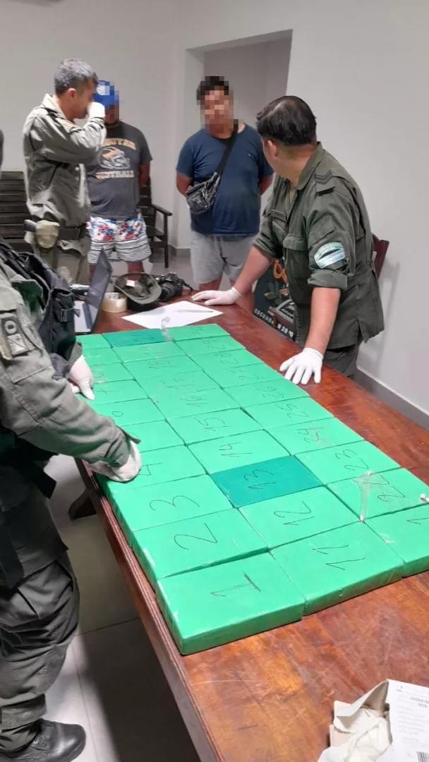 detienen_a_un_ciudadano_que_transportaba_30_kilos_de_cocaina_2