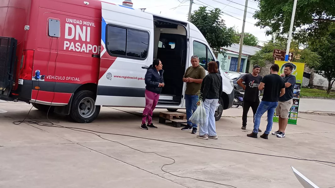 22311-operativos-de-identificacion-en-campo-quijano-y-en-barrios-de-capital