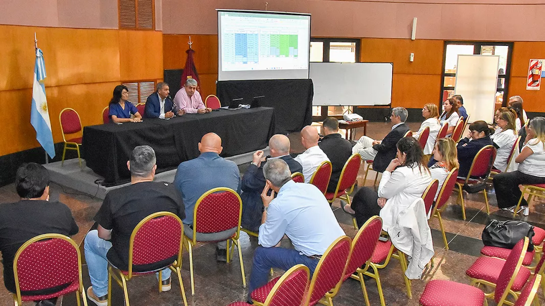 104771-ante-el-aumento-de-la-demanda-salud-refuerza-el-primer-nivel-y-lleva-especialidades-a-los-barrios