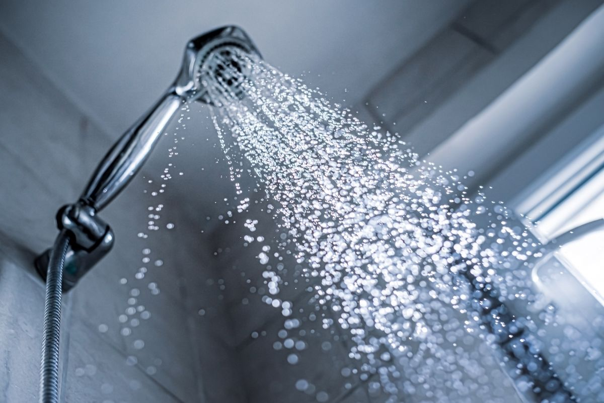 220922123602-01-shower-head-stock