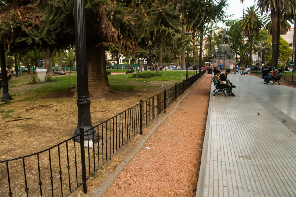 plaza-9-de-julio-e-1024x683