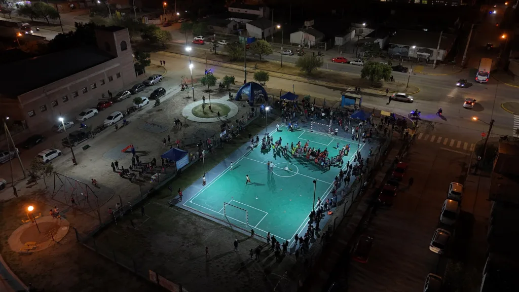 nueva-iluminacion-canchita-solidaridad-1-1024x576