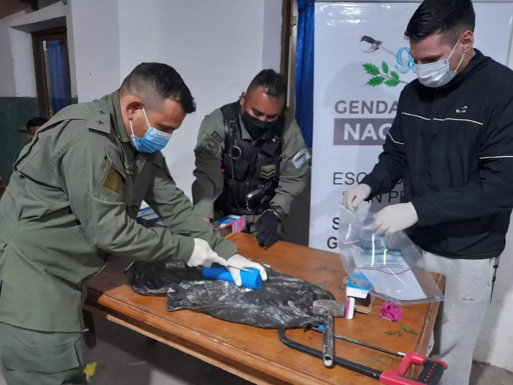 Cocaína en botellas térmicas y mamaderas (1)