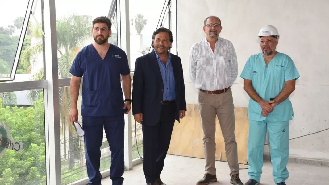 14885-saenz-superviso-las-obras-del-hospital-san-bernardo-trabajamos-para-convertirlo-en-un-icono-de-la-salud-del-noa-y-nea