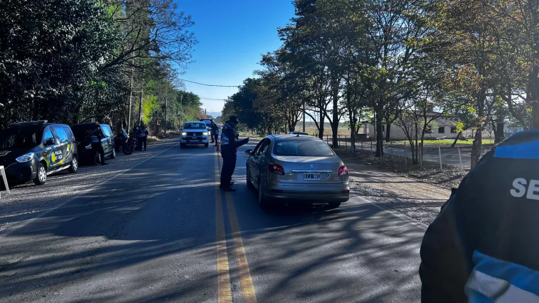 21546-seguridad-vial-refuerza-su-presencia-preventiva-en-rutas-de-los-valles-calchaquies