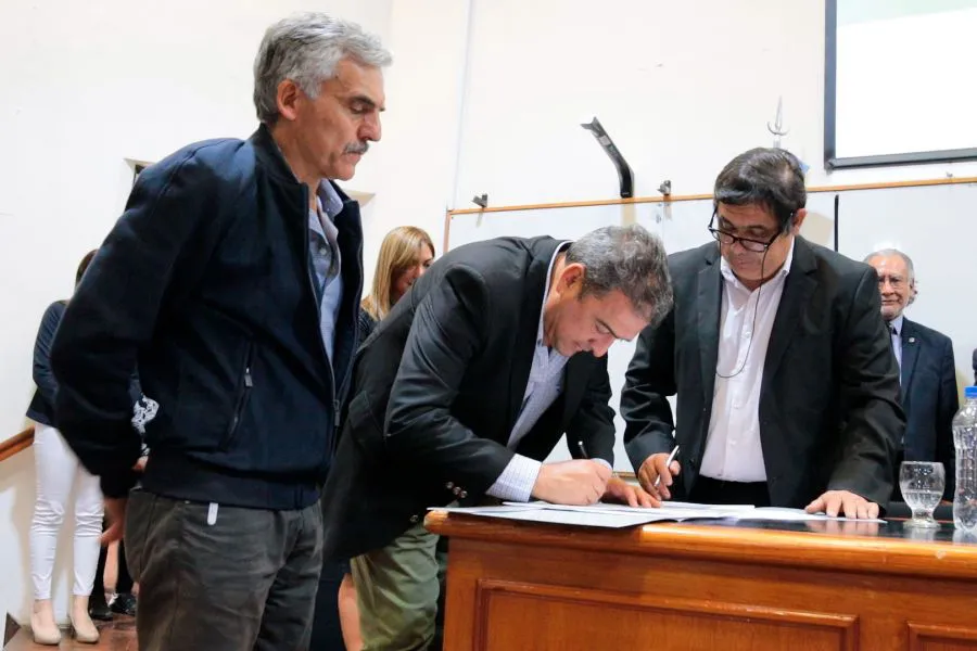 91803-el-gobierno-la-unsa-y-el-colegio-de-medicos-proyectan-la-puesta-en-funcionamiento-de-hospitales-docentes-en-toda-la-provincia