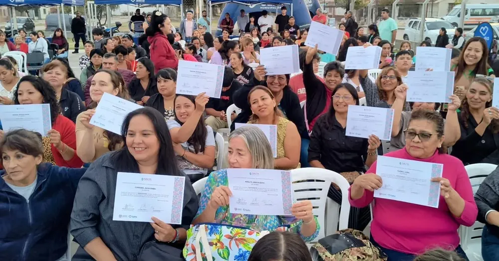 3-entrega-de-certificados-1-jpg