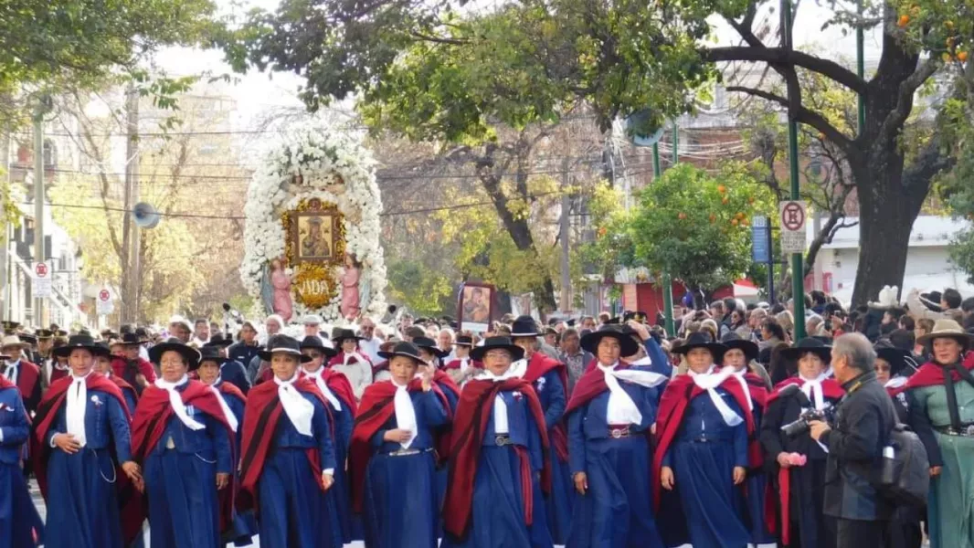 102522-desvios-de-colectivos-por-la-procesion-de-la-virgen-del-perpetuo-socorro