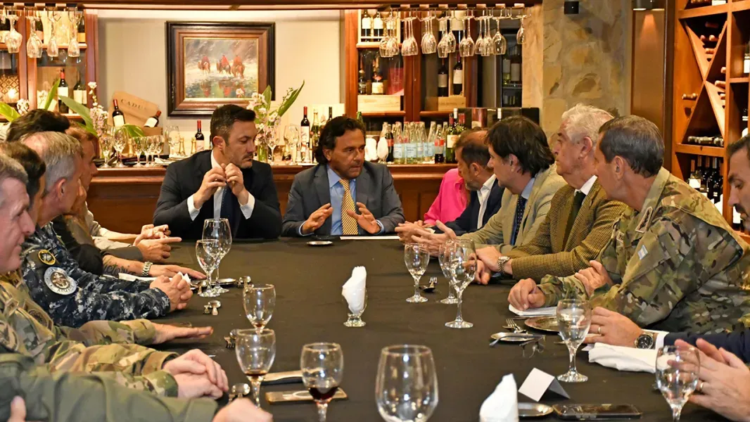 17408-por-la-operacion-roca-en-la-frontera-norte-se-reunieron-el-gobernador-de-salta-y-el-ministro-d