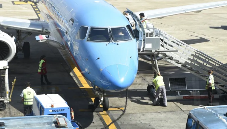 aerolineas-argentinas-aeropuertos-argentina-2000-aeroparque-jorge-newbery-valijas-controladores-6jpg