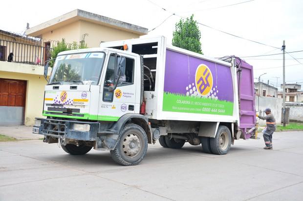 Servicios-Municipales-recoleccion-de-residuos-camion
