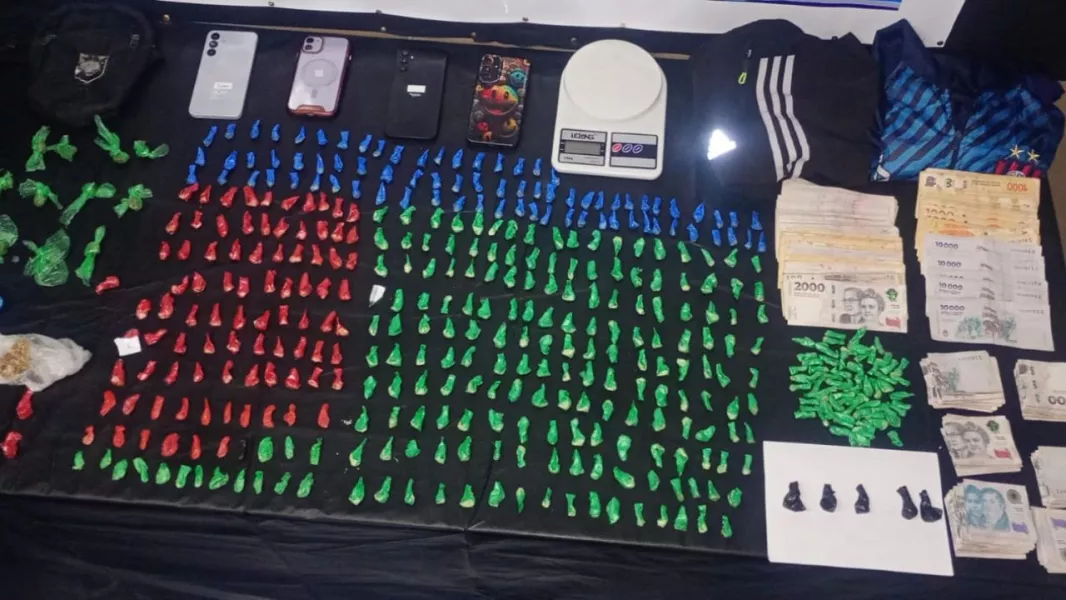 109611-se-incautaron-mas-de-10-mil-dosis-de-droga-en-distintos-procedimientos-policiales