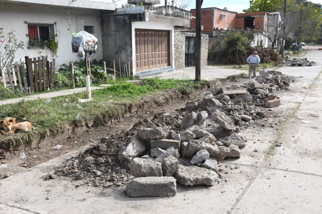 obra-cordon-cuneta-barrio-castilla-1-1024x683