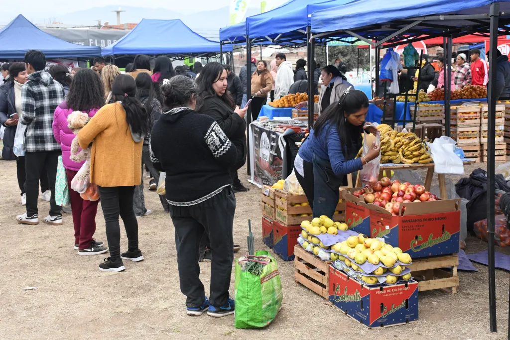 el-mercado-en-tu-barrio-roberto-romero-2-1024x683