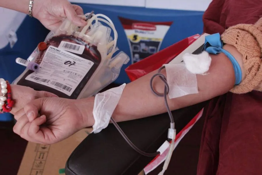 73100-colecta-de-sangre-en-plaza-9-de-julio-por-el-dia-nacional-del-donante-voluntario