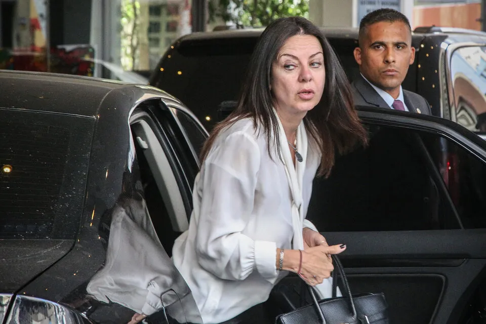 836888-7-a-20-285-29