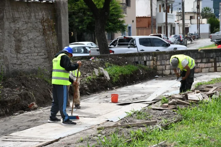 encofrado-canal-mitre-y-via-4-768x512